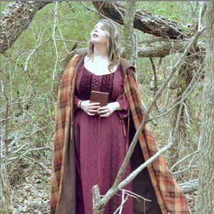 HolyClothing plus size medieval dress in burgundy